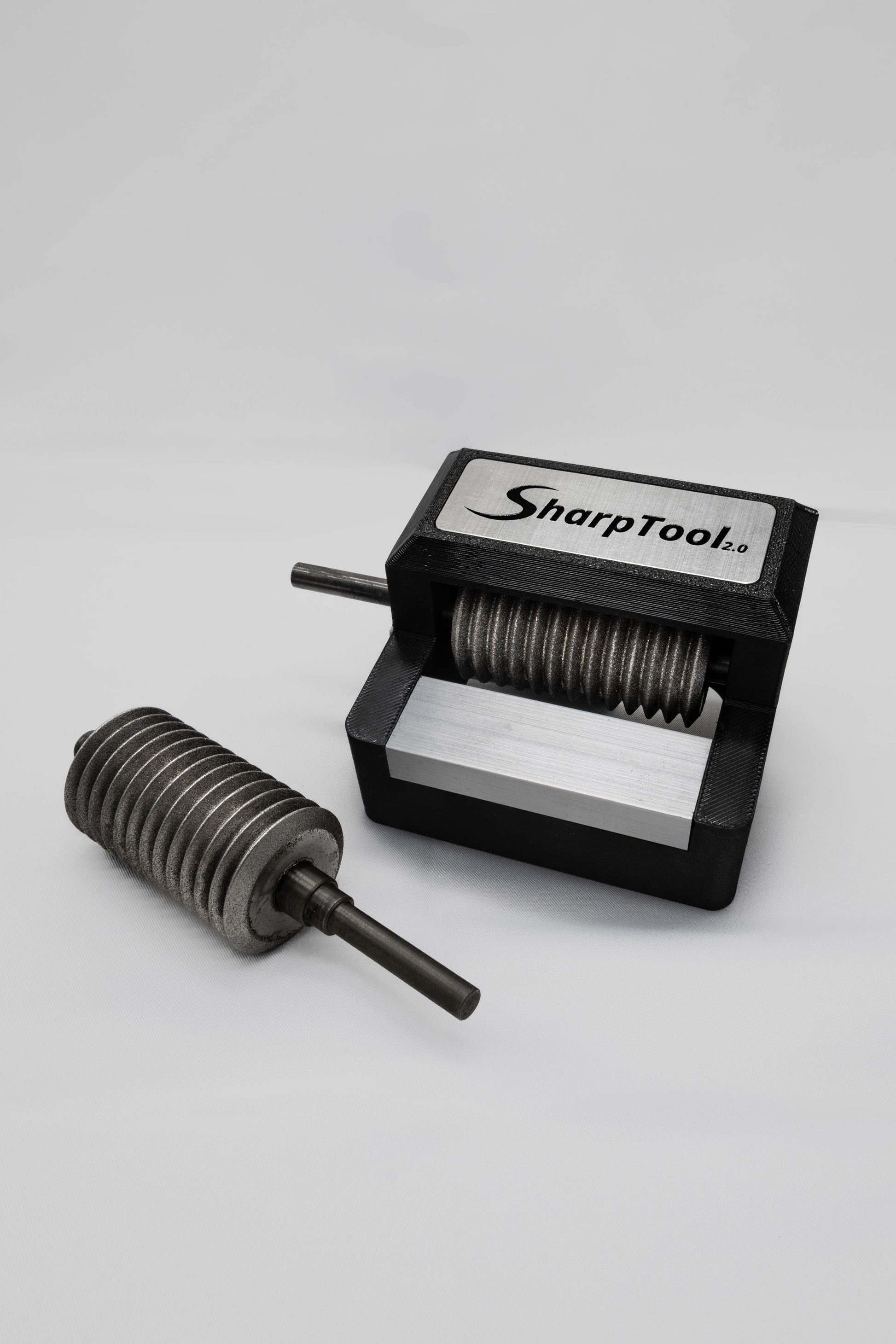 CBN grinding insert with SharpTool 2.0 housing and replacement roller for tool sharpening multitool blades with starlock or fein.